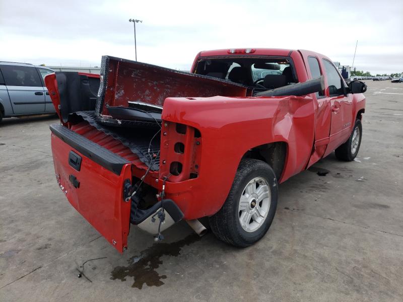 Photo 3 VIN: 1GCRKSE38BZ128405 - CHEVROLET SILVERADO 