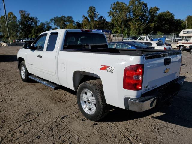 Photo 2 VIN: 1GCRKSE38BZ156608 - CHEVROLET SILVERADO 