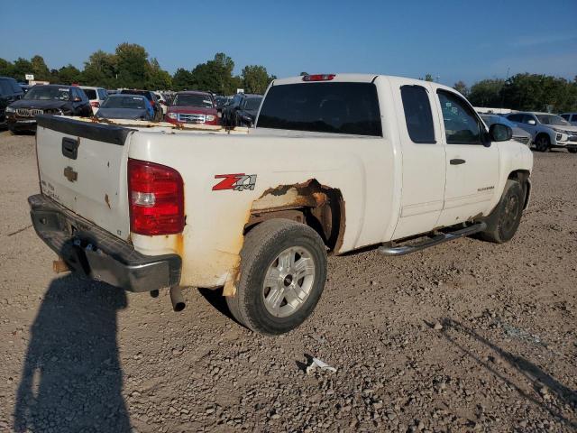 Photo 2 VIN: 1GCRKSE38BZ165499 - CHEVROLET SILVERADO 