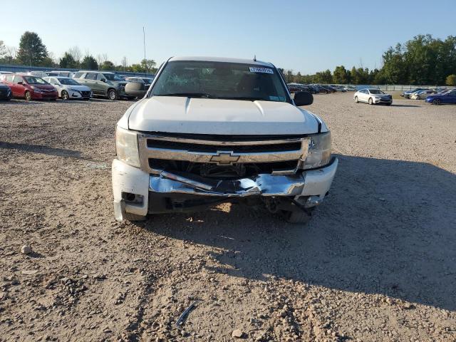 Photo 4 VIN: 1GCRKSE38BZ165499 - CHEVROLET SILVERADO 