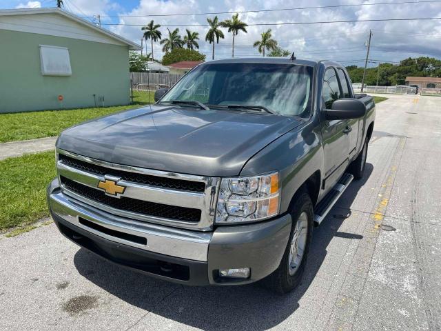 Photo 1 VIN: 1GCRKSE38BZ172601 - CHEVROLET SILVERADO 