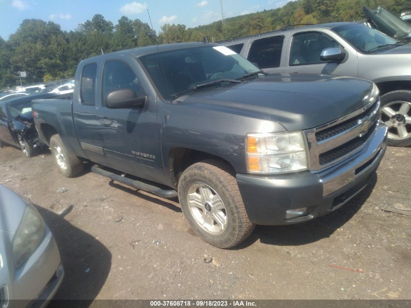 Photo 0 VIN: 1GCRKSE38BZ315577 - CHEVROLET SILVERADO 