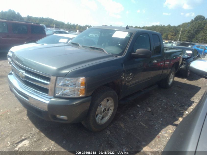 Photo 1 VIN: 1GCRKSE38BZ315577 - CHEVROLET SILVERADO 