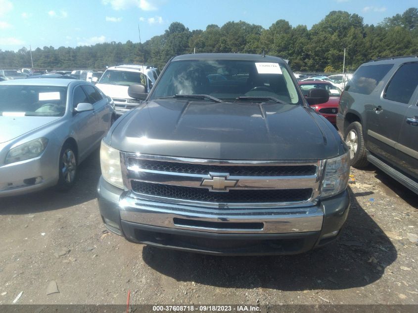 Photo 11 VIN: 1GCRKSE38BZ315577 - CHEVROLET SILVERADO 