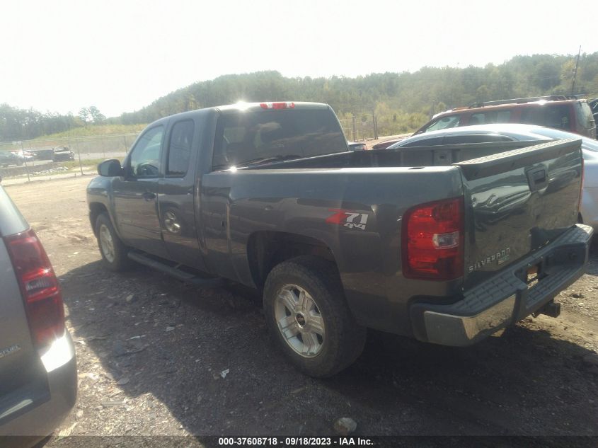 Photo 13 VIN: 1GCRKSE38BZ315577 - CHEVROLET SILVERADO 