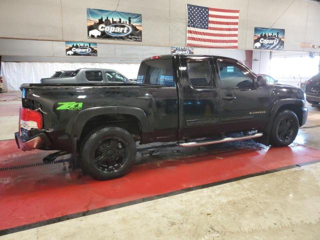 Photo 2 VIN: 1GCRKSE38BZ329429 - CHEVROLET SILVERADO 