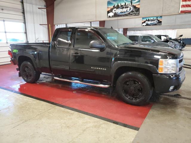 Photo 3 VIN: 1GCRKSE38BZ329429 - CHEVROLET SILVERADO 