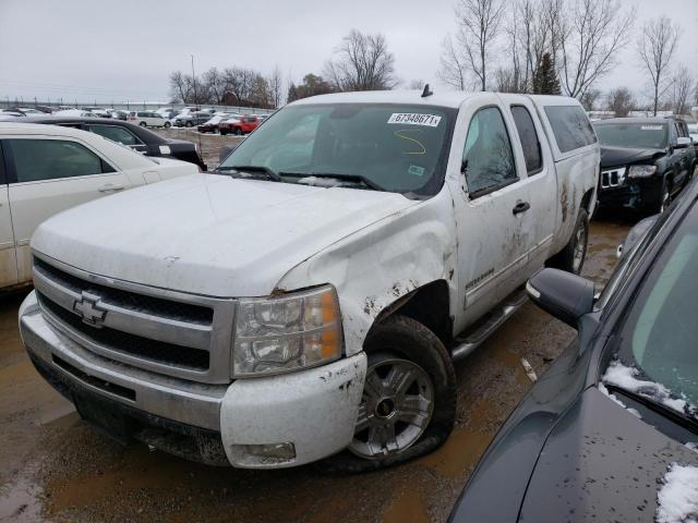 Photo 1 VIN: 1GCRKSE38BZ445875 - CHEVROLET SILVERADO 