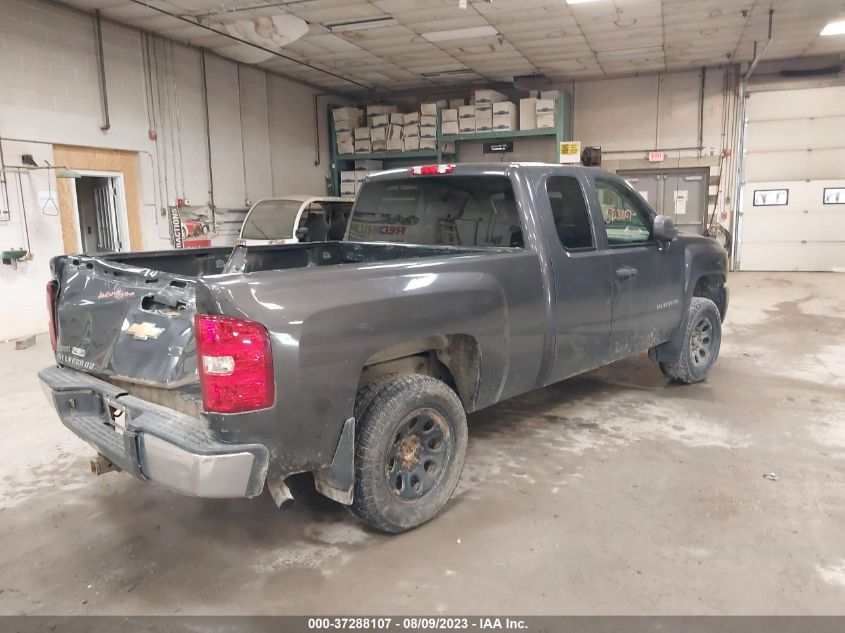 Photo 3 VIN: 1GCRKSE39BZ108972 - CHEVROLET SILVERADO 