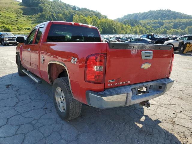 Photo 2 VIN: 1GCRKSE39BZ149506 - CHEVROLET SILVERADO 