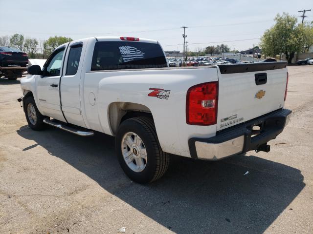 Photo 2 VIN: 1GCRKSE39BZ352976 - CHEVROLET SILVERADO 