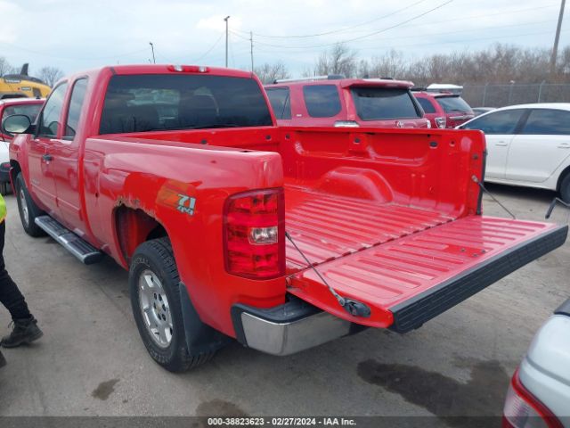 Photo 2 VIN: 1GCRKSE39BZ367817 - CHEVROLET SILVERADO 1500 