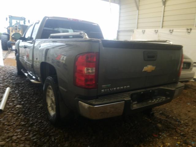 Photo 2 VIN: 1GCRKSE3XBZ105613 - CHEVROLET SILVERADO 