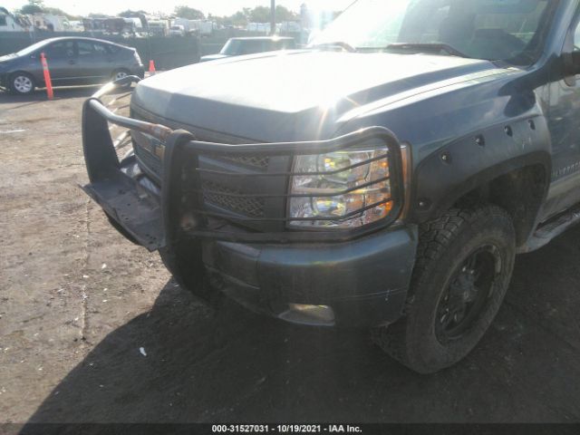 Photo 5 VIN: 1GCRKSE3XBZ221393 - CHEVROLET SILVERADO 1500 