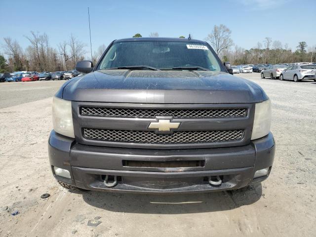 Photo 4 VIN: 1GCRKSE3XBZ233611 - CHEVROLET SILVERADO 