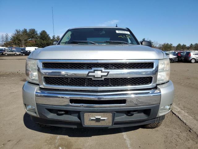 Photo 4 VIN: 1GCRKSE3XBZ235603 - CHEVROLET SILVERADO 