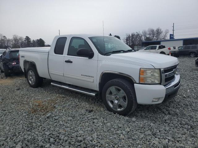 Photo 3 VIN: 1GCRKSE3XBZ327925 - CHEVROLET SILVERADO 