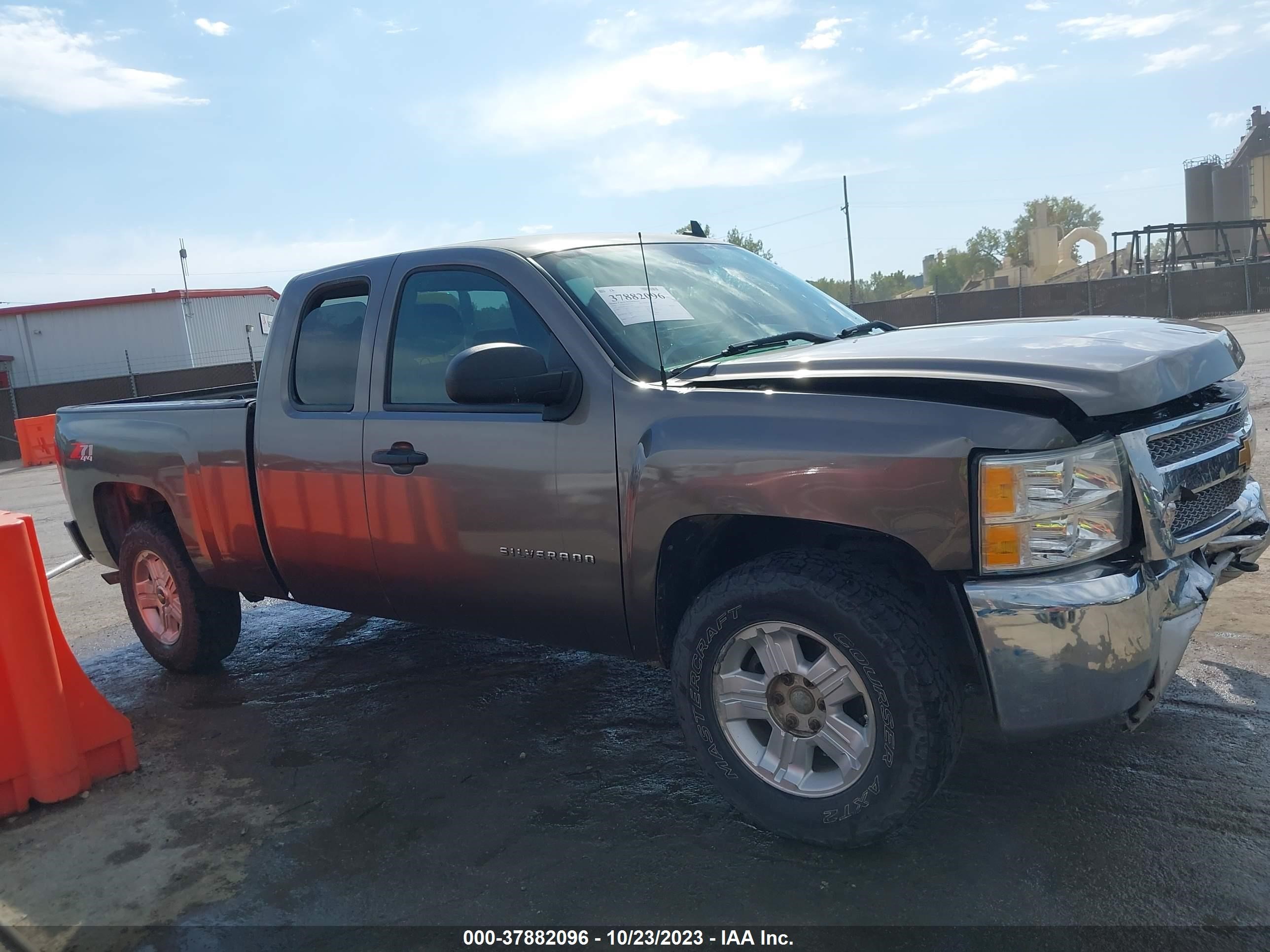 Photo 13 VIN: 1GCRKSE70CZ210665 - CHEVROLET SILVERADO 