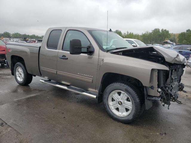 Photo 3 VIN: 1GCRKSE70DZ109577 - CHEVROLET SILVERADO 