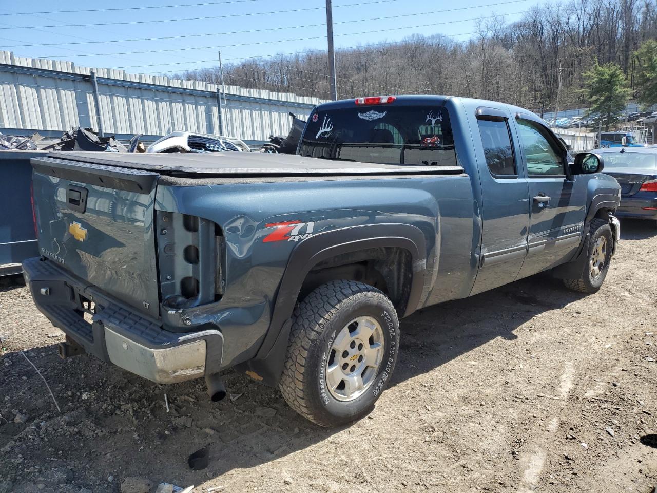 Photo 2 VIN: 1GCRKSE70DZ295346 - CHEVROLET SILVERADO 