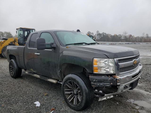 Photo 3 VIN: 1GCRKSE71CZ105441 - CHEVROLET SILVERADO 