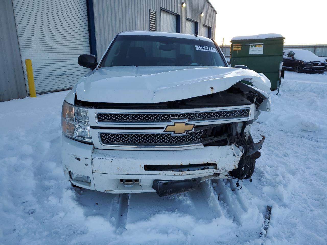 Photo 4 VIN: 1GCRKSE71CZ132199 - CHEVROLET SILVERADO 