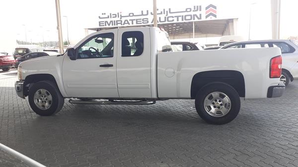 Photo 5 VIN: 1GCRKSE71CZ157930 - CHEVROLET SILVERADO 