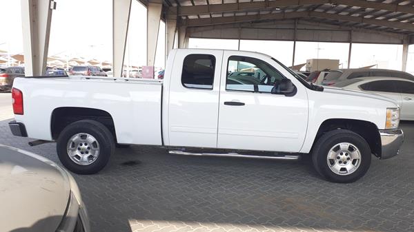 Photo 9 VIN: 1GCRKSE71CZ157930 - CHEVROLET SILVERADO 