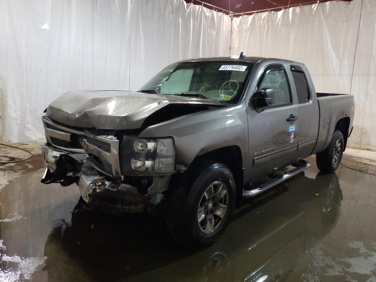 Photo 1 VIN: 1GCRKSE71CZ210528 - CHEVROLET SILVERADO 