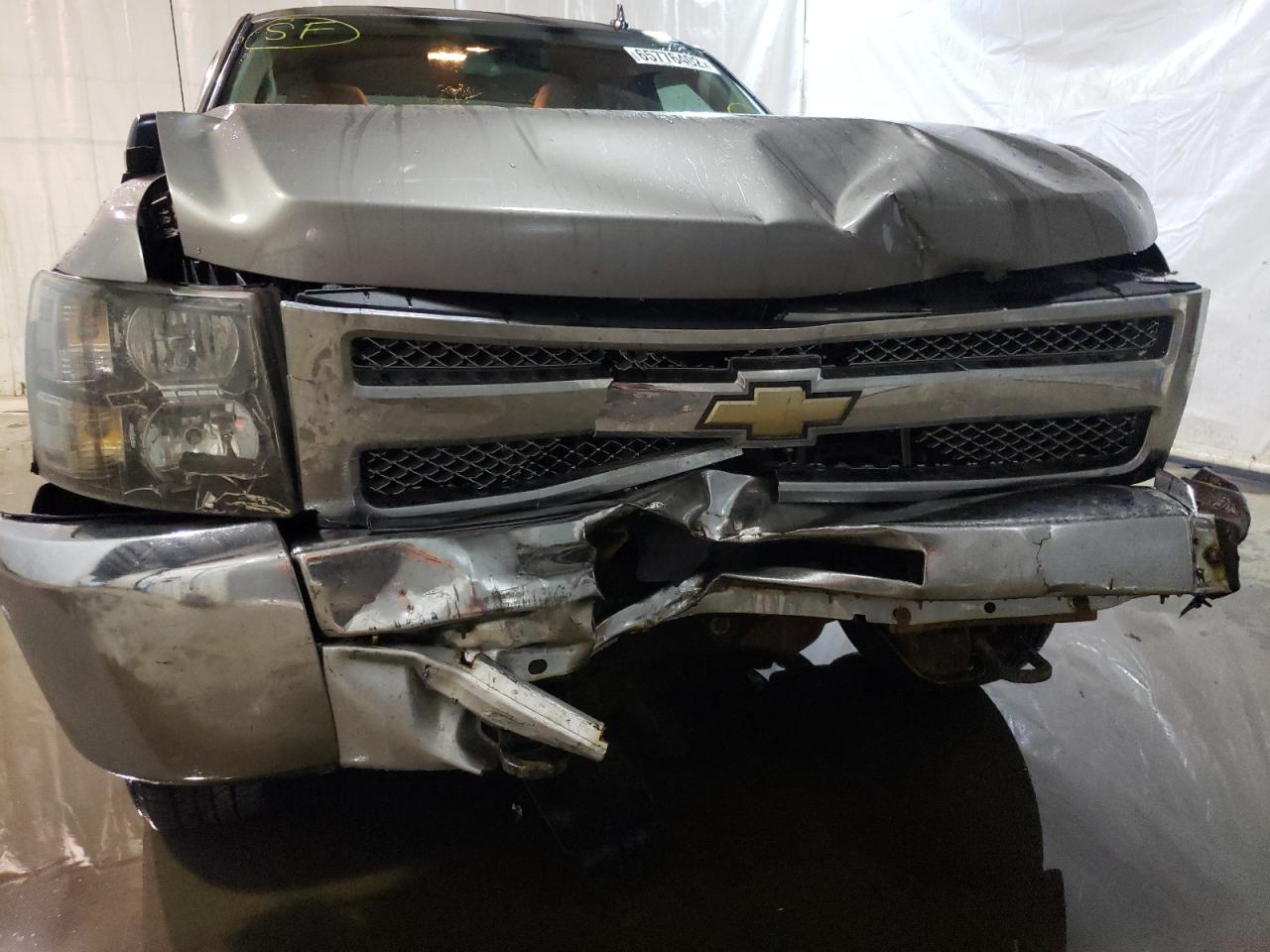 Photo 8 VIN: 1GCRKSE71CZ210528 - CHEVROLET SILVERADO 