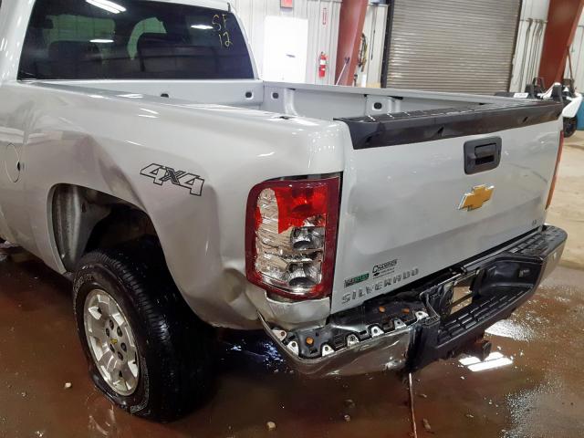 Photo 8 VIN: 1GCRKSE73CZ115355 - CHEVROLET SILVERADO 