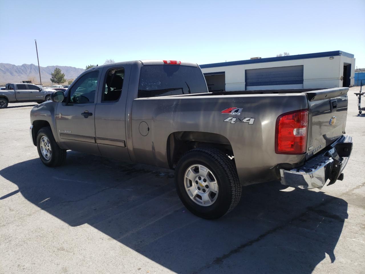 Photo 1 VIN: 1GCRKSE73CZ191156 - CHEVROLET SILVERADO 