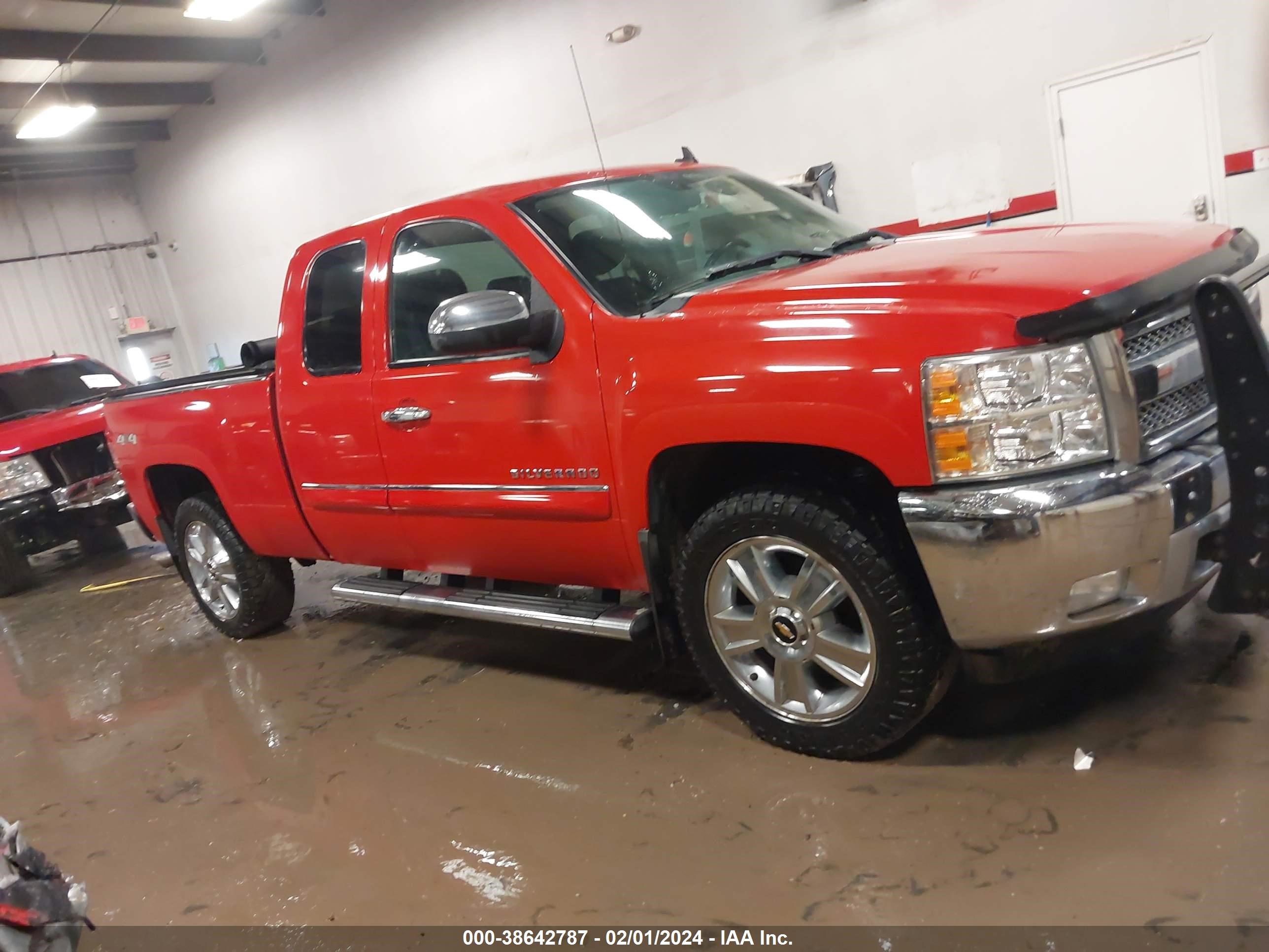 Photo 13 VIN: 1GCRKSE73CZ258709 - CHEVROLET SILVERADO 