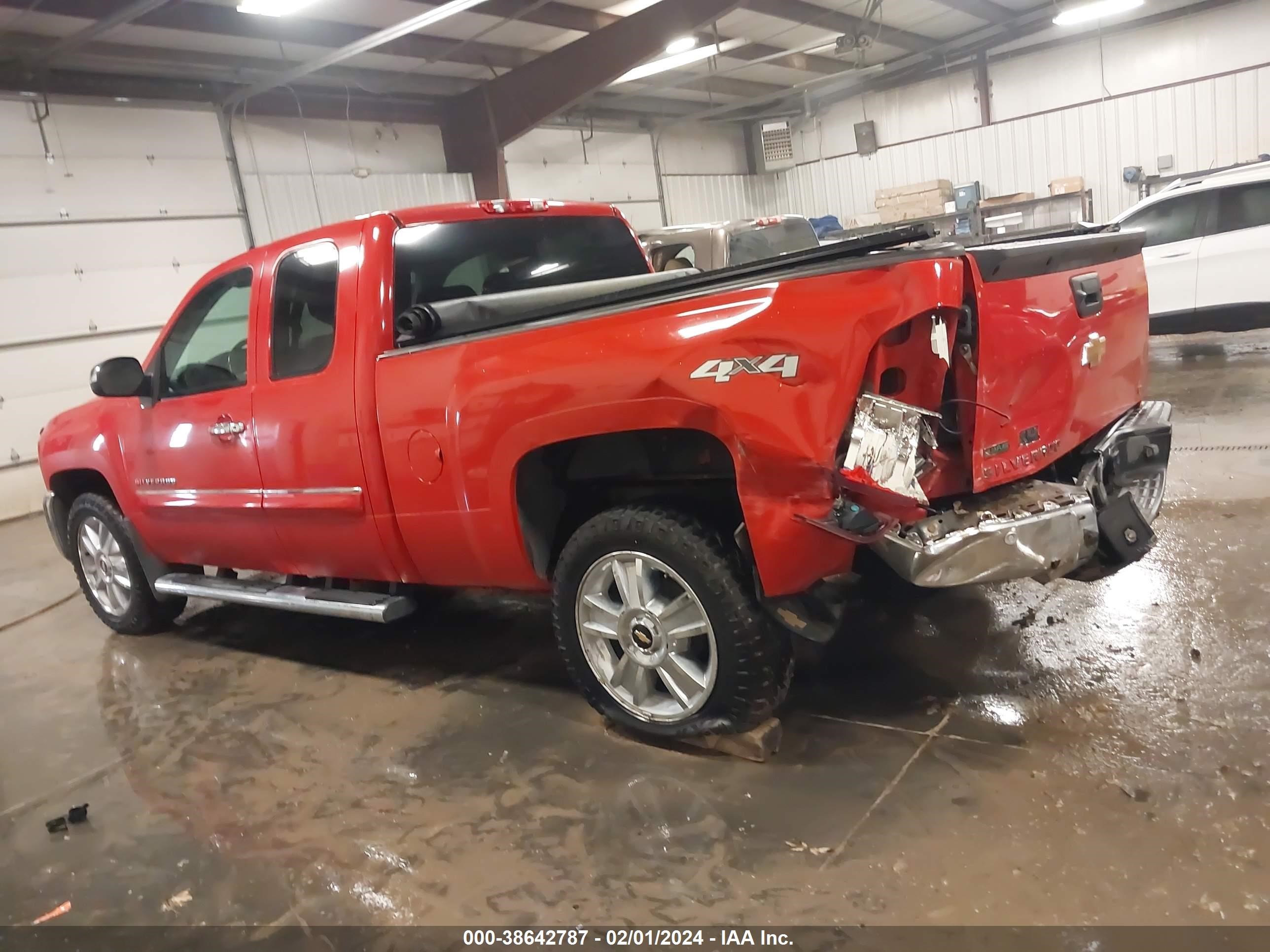 Photo 14 VIN: 1GCRKSE73CZ258709 - CHEVROLET SILVERADO 