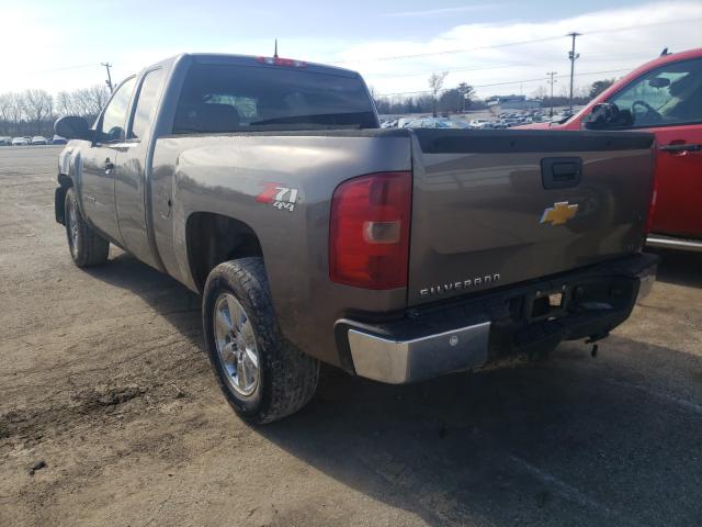 Photo 2 VIN: 1GCRKSE73DZ252992 - CHEVROLET SILVERADO 