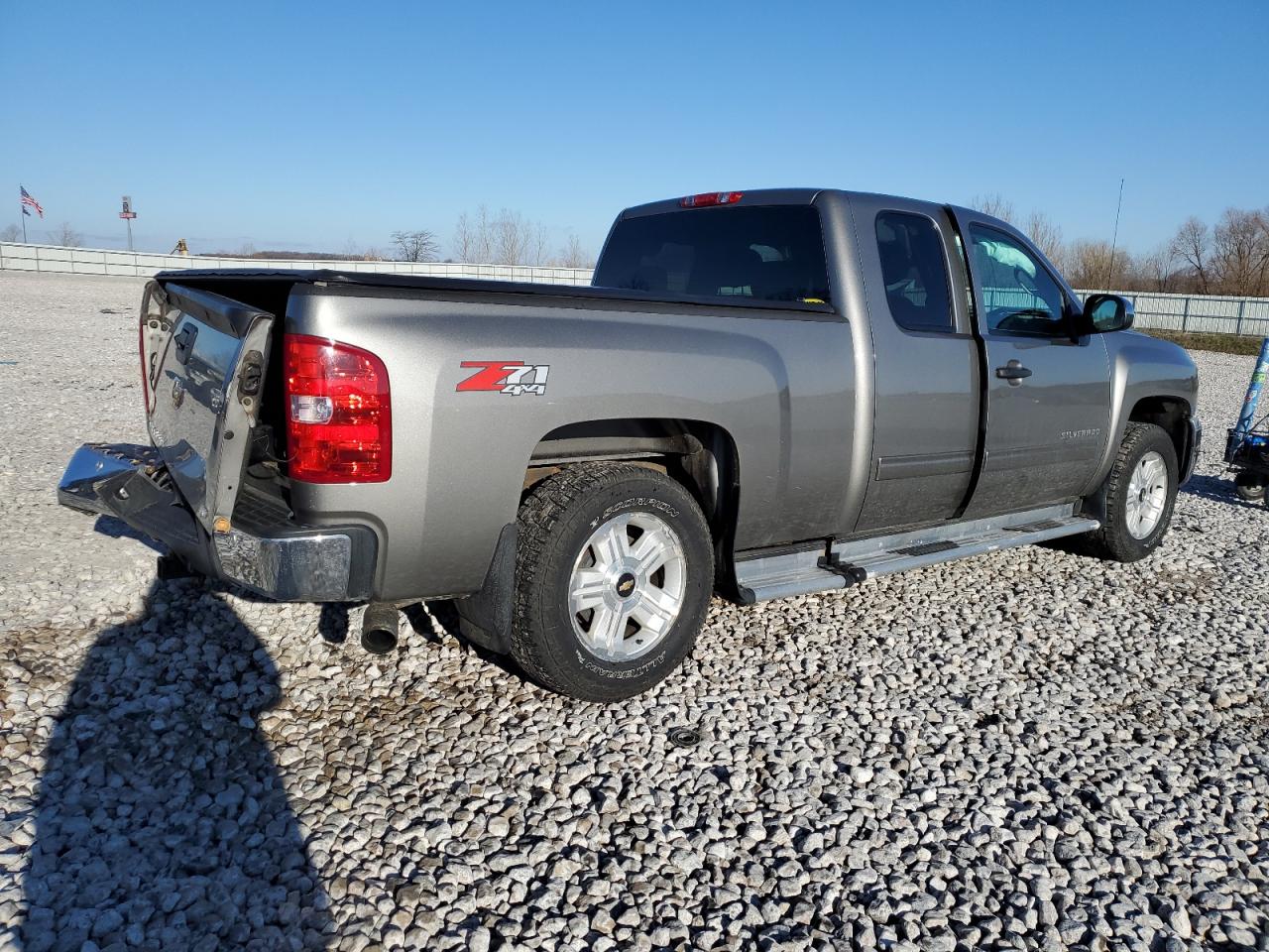 Photo 2 VIN: 1GCRKSE73DZ274314 - CHEVROLET SILVERADO 