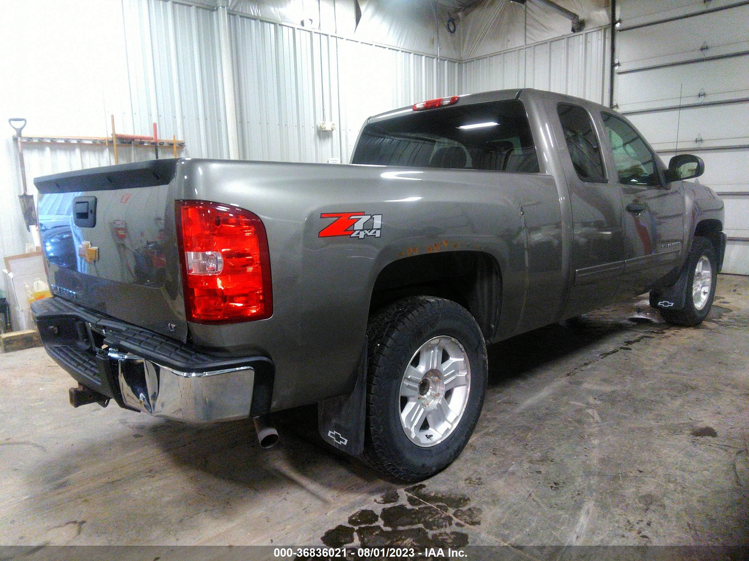 Photo 3 VIN: 1GCRKSE73DZ291825 - CHEVROLET SILVERADO 