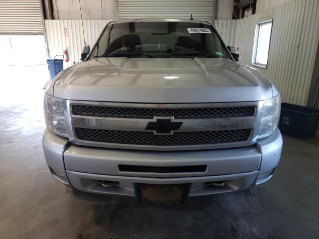 Photo 4 VIN: 1GCRKSE73DZ374672 - CHEVROLET SILVERADO 