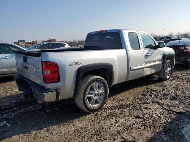 Photo 2 VIN: 1GCRKSE74CZ166590 - CHEVROLET SILVERADO 