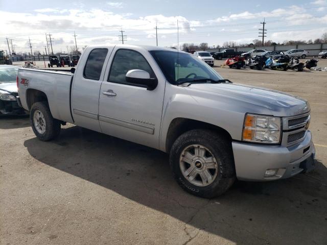 Photo 3 VIN: 1GCRKSE74CZ225668 - CHEVROLET SILVERADO 