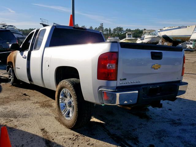 Photo 2 VIN: 1GCRKSE74CZ280444 - CHEVROLET SILVERADO 