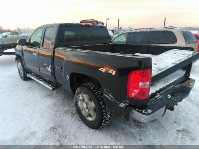 Photo 2 VIN: 1GCRKSE74DZ172357 - CHEVROLET SILVERADO 1500 