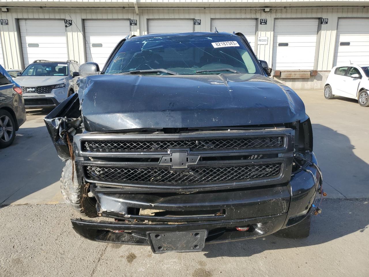 Photo 4 VIN: 1GCRKSE75CZ136594 - CHEVROLET SILVERADO 