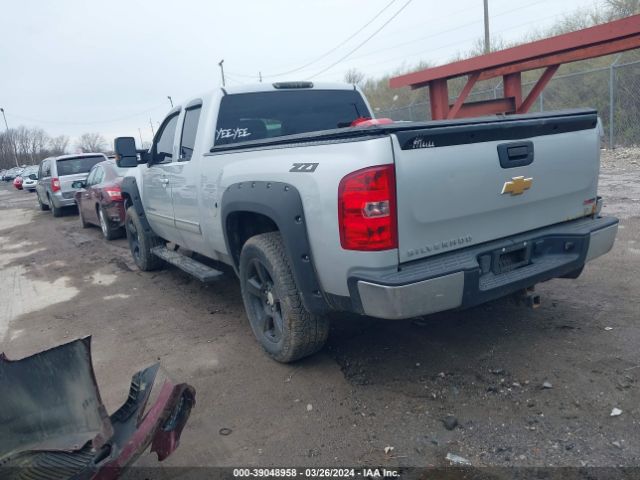 Photo 2 VIN: 1GCRKSE75CZ151810 - CHEVROLET SILVERADO 1500 