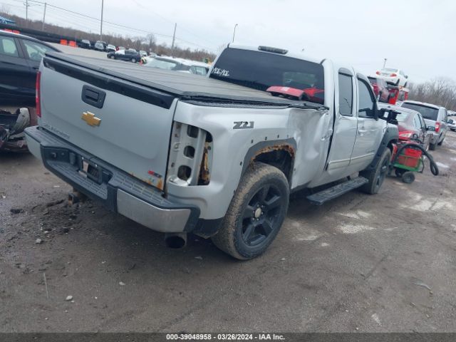 Photo 3 VIN: 1GCRKSE75CZ151810 - CHEVROLET SILVERADO 1500 