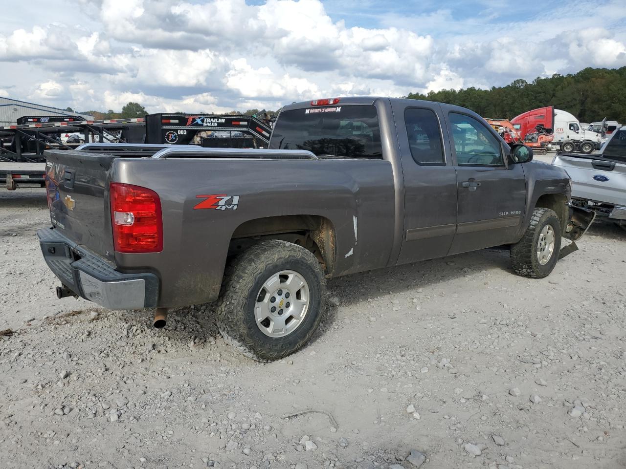 Photo 2 VIN: 1GCRKSE75CZ204411 - CHEVROLET SILVERADO 