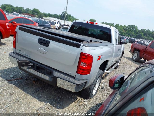 Photo 3 VIN: 1GCRKSE75CZ280128 - CHEVROLET SILVERADO 