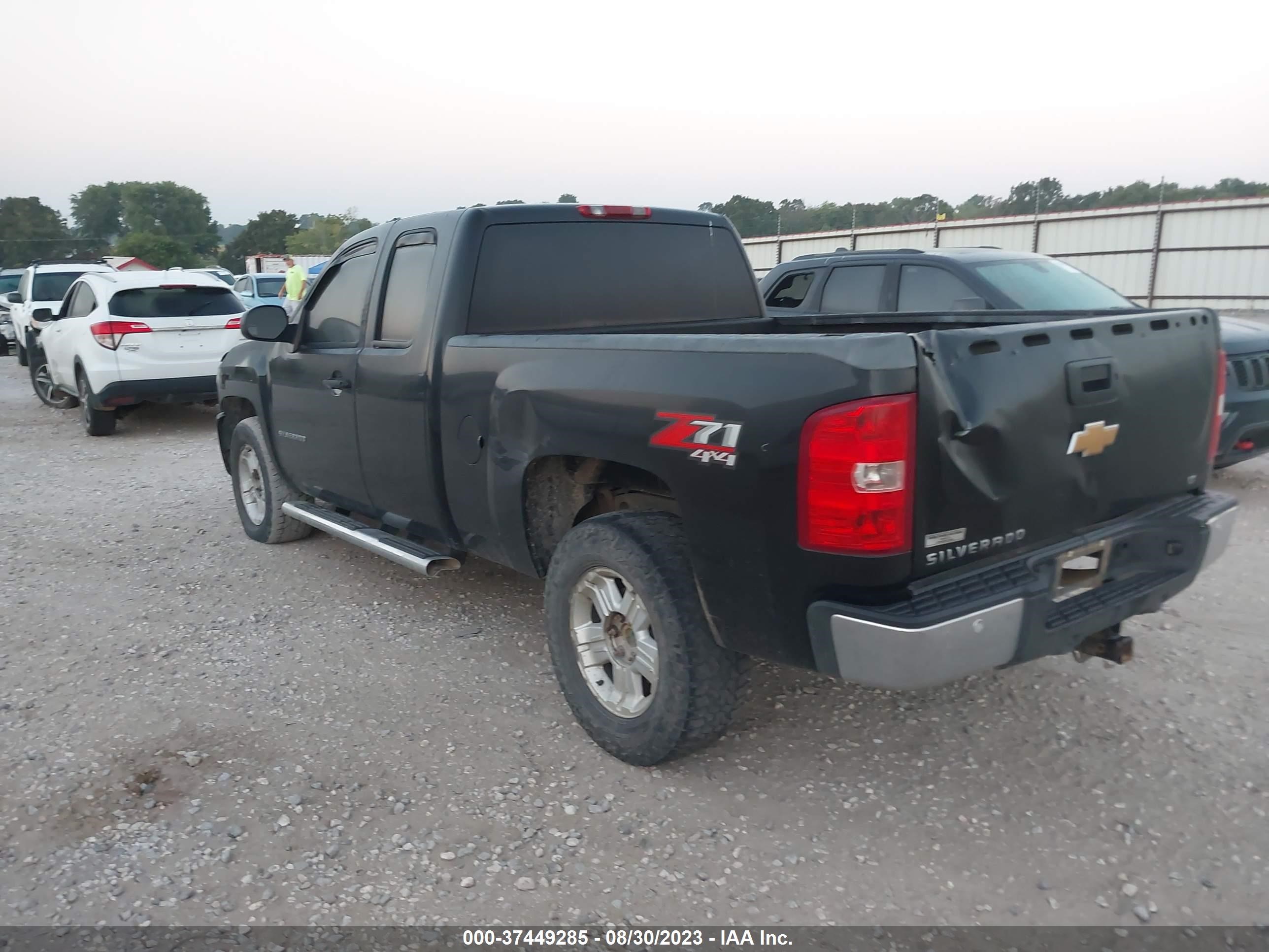 Photo 2 VIN: 1GCRKSE75CZ346998 - CHEVROLET SILVERADO 