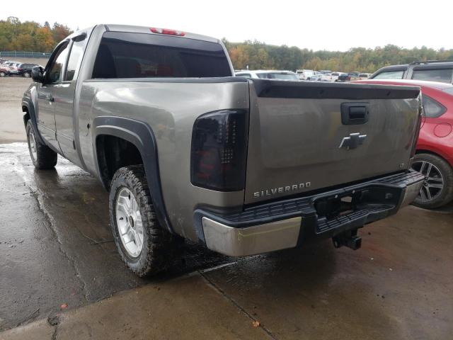 Photo 2 VIN: 1GCRKSE75DZ185781 - CHEVROLET SILVERADO 