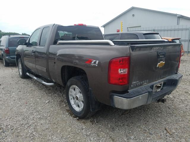 Photo 2 VIN: 1GCRKSE75DZ252329 - CHEVROLET SILVERADO 